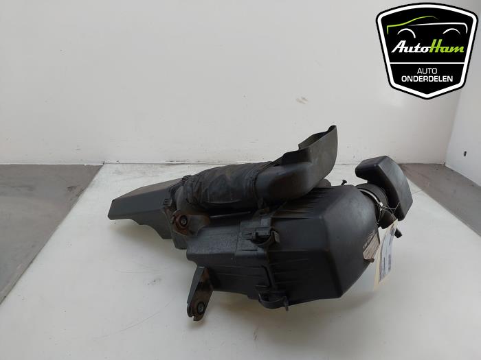 Begagnade Luftfilterhus Hyundai i20 1.2i 16V Pris € 75,00 Marginaltabell erbjuds av AutoHam