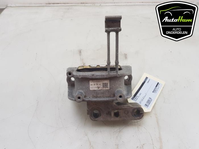 Used Engine mount Volkswagen Polo VI (AW1) 1.0 12V BlueMotion Technology Price € 30,00 Margin scheme offered by AutoHam