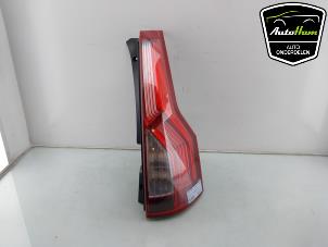 Begagnade Baklykta, höger Citroen C4 Grand Picasso (UA) 1.8 16V Pris € 65,00 Marginaltabell erbjuds av AutoHam
