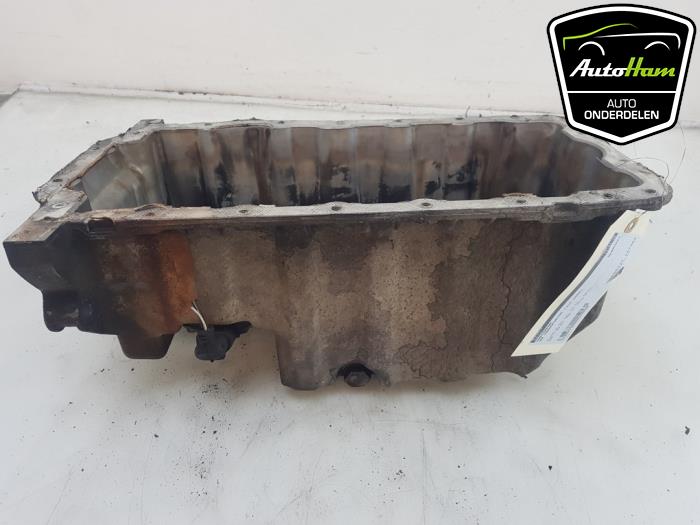 Usagé Couvercle carter Volkswagen Multivan T5 (7E/7HC/7HF/7HM) 1.9 TDi Prix € 48,40 Prix TTC proposé par AutoHam