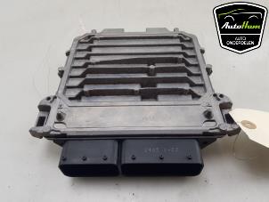 Engine management computer from a Mercedes-Benz C (W205) C-350 e 2.0 16V 2015