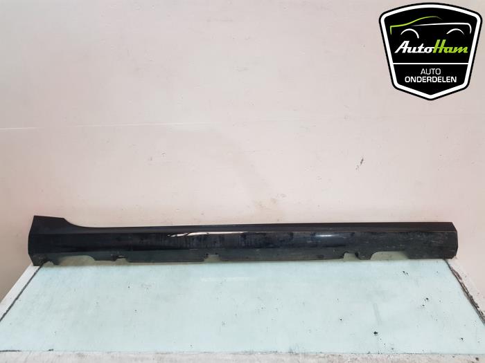 Usados Faldón lateral derecha Ford Fiesta 7 1.0 EcoBoost 12V 100 Precio € 95,00 Norma de margen ofrecido por AutoHam