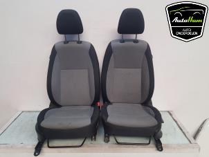 Używane Fotel prawy Hyundai i20 (GBB) 1.2i 16V Cena € 100,00 Procedura marży oferowane przez AutoHam