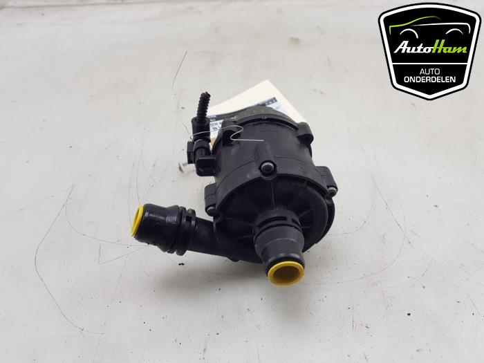 Begagnade Extra vattenpump BMW 5 serie Touring (G31) 520i 2.0 TwinPower Turbo 16V Pris € 60,00 Marginaltabell erbjuds av AutoHam