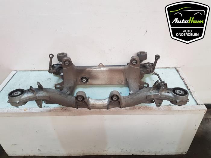 Usados Subchasis BMW 5 serie Touring (G31) 520i 2.0 TwinPower Turbo 16V Precio € 90,00 Norma de margen ofrecido por AutoHam