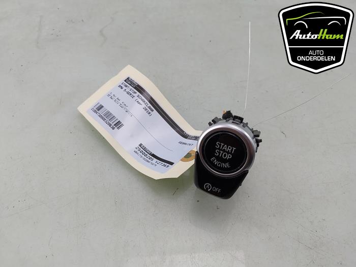 Używane Przelacznik Start/Stop BMW 5 serie Touring (G31) 520i 2.0 TwinPower Turbo 16V Cena € 30,00 Procedura marży oferowane przez AutoHam