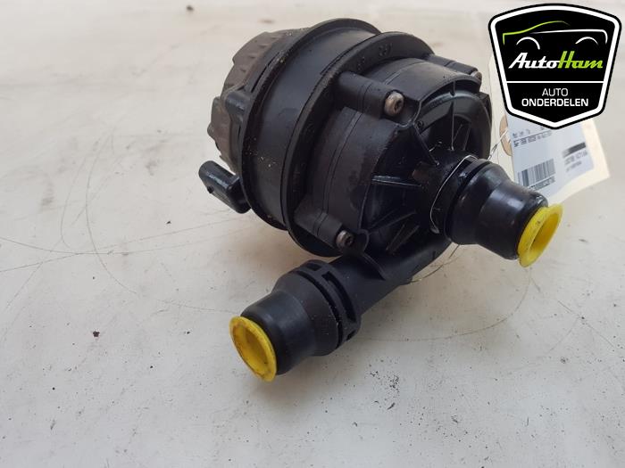 Begagnade Extra vattenpump BMW 4 serie (F33) 420i 2.0 Twinpower Turbo 16V Pris € 45,00 Marginaltabell erbjuds av AutoHam