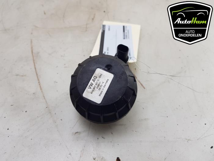 Używane Glosnik VESS Volkswagen Golf VII (AUA) 1.4 GTE 16V Cena € 20,00 Procedura marży oferowane przez AutoHam