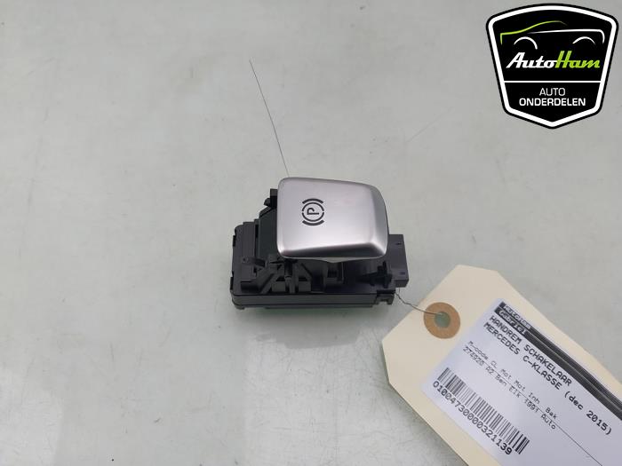 Używane Przelacznik hamulca postojowego Mercedes C (W205) C-350 e 2.0 16V Cena € 10,00 Procedura marży oferowane przez AutoHam