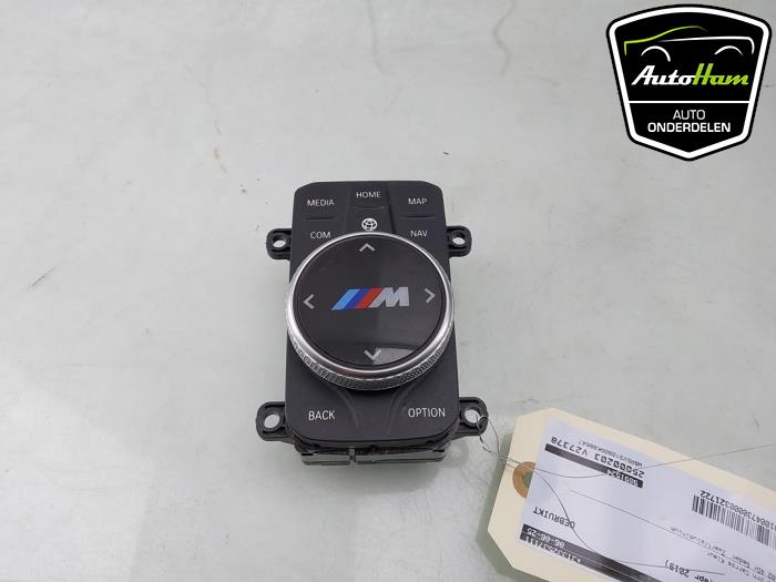 Używane Przycisk I-Drive BMW 3 serie (G20) 318d 2.0 TwinPower Turbo 16V Cena € 125,00 Procedura marży oferowane przez AutoHam