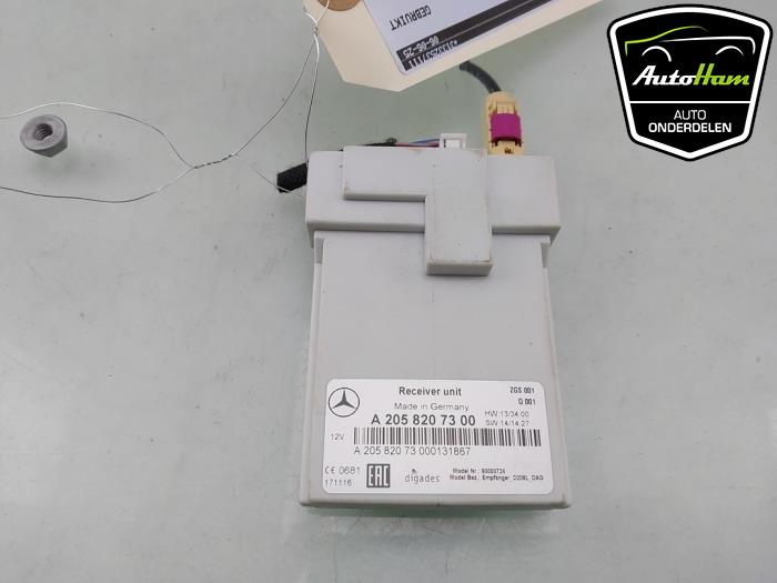 Używane Modul keyless vehicle Mercedes E (C238) E-220d 2.0 Turbo 16V Cena € 75,00 Procedura marży oferowane przez AutoHam