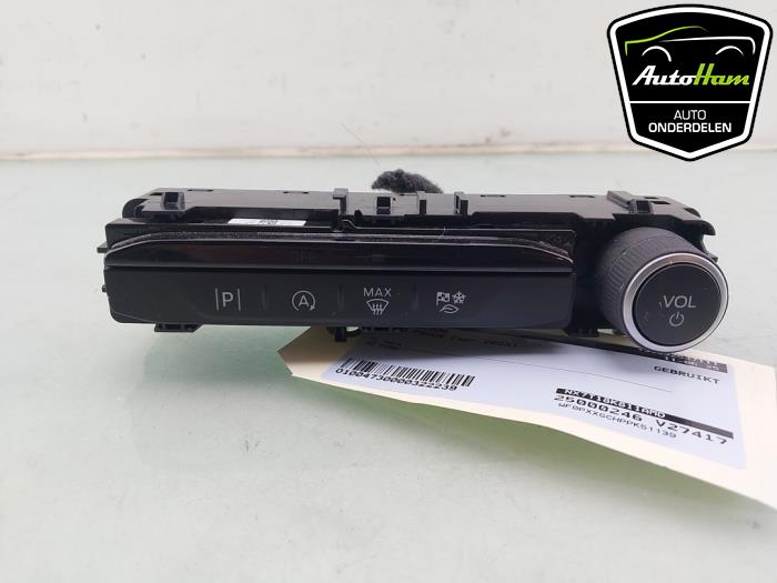 Używane Przelacznik Ford Focus 4 Wagon 1.0 EcoBoost 12V Hybrid 125 Cena € 40,00 Procedura marży oferowane przez AutoHam