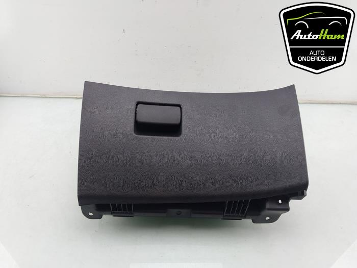 Begagnade Handskfack Opel Zafira Tourer (P12) 1.4 Turbo 16V Ecotec Pris € 30,00 Marginaltabell erbjuds av AutoHam