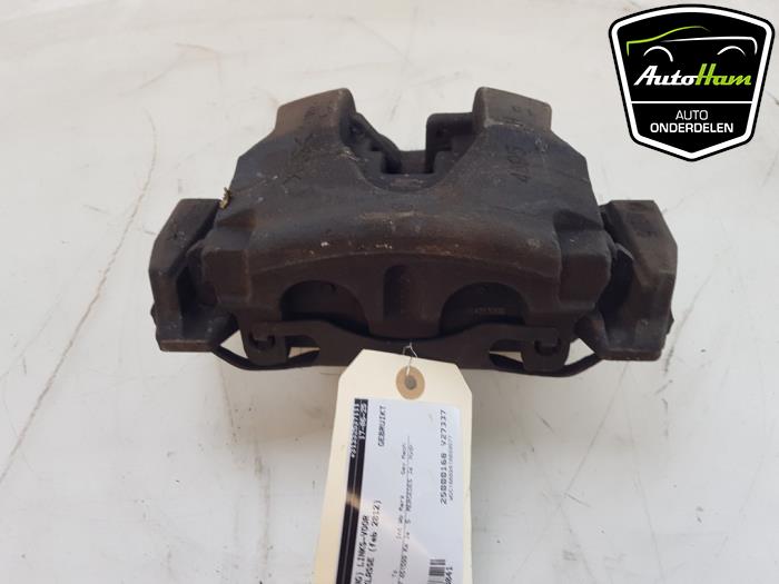 Gebrauchte Bremszange links vorne Mercedes ML III (166) 3.0 ML-350 BlueTEC V6 24V 4-Matic Preis € 125,00 Margenregelung angeboten von AutoHam