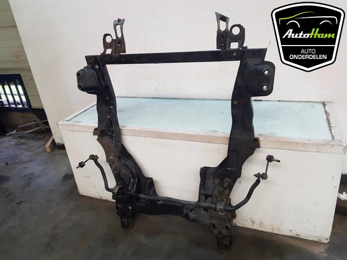 Usados Subchasis Alfa Romeo 159 (939AX) 3.2 JTS V6 24V Q4 Precio de solicitud ofrecido por AutoHam