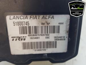 Bloc ABS d'un Alfa Romeo 159 (939AX) 3.2 JTS V6 24V Q4 2008