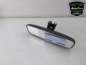 Usados Retrovisor interior Volkswagen Polo VI (AW1) 1.0 TSI 12V Precio € 25,00 Norma de margen ofrecido por AutoHam