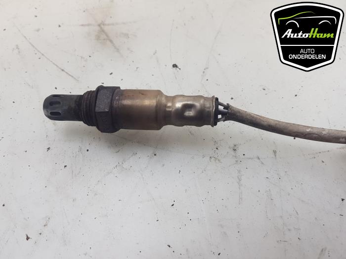 Lambda probe from a Peugeot 208 I (CA/CC/CK/CL) 1.2 Vti 12V PureTech 82 2013