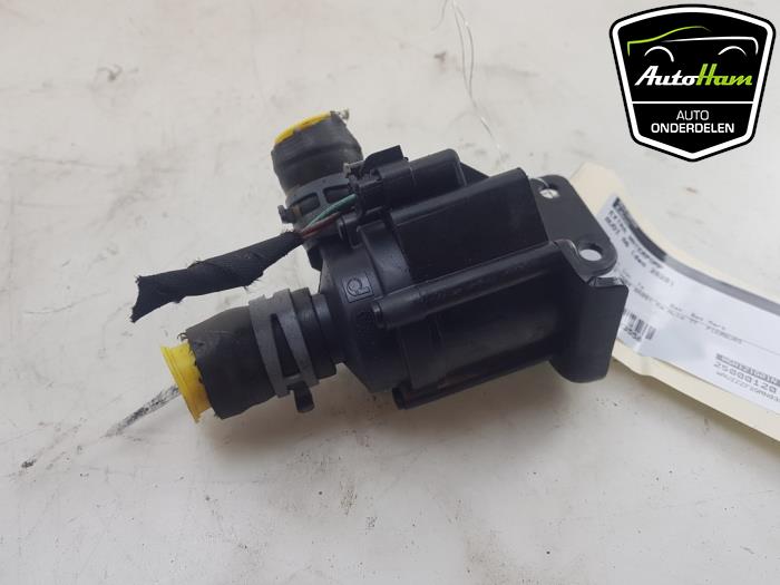 Begagnade Extra vattenpump Audi A6 Avant (C8) 2.0 16V 55 TFSI e Hybrid Quattro Pris € 10,00 Marginaltabell erbjuds av AutoHam