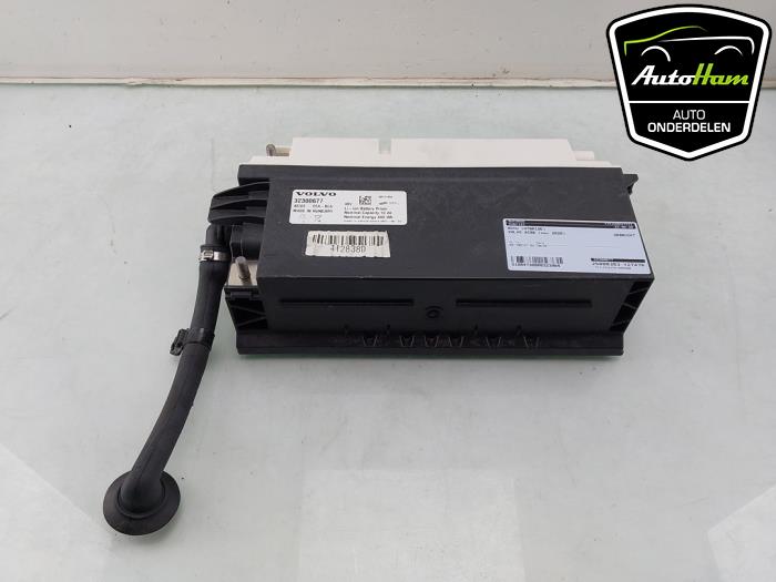 Używane Akumulator (Hybryda) Volvo XC90 II 2.0 B5 16V Mild Hybrid AWD Cena € 400,00 Procedura marży oferowane przez AutoHam