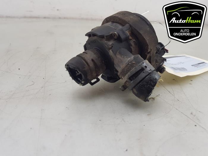 Begagnade Vattenpump Volkswagen Caddy IV 2.0 TDI 102 Pris € 30,25 Inklusive moms erbjuds av AutoHam