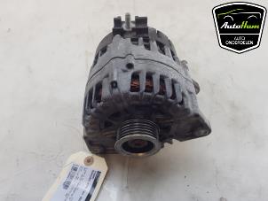 Dynamo from a Mercedes-Benz Vito (447.6) 2.0 116 CDI 16V 2022