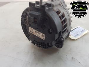 Dynamo from a Mercedes-Benz Vito (447.6) 2.0 116 CDI 16V 2022
