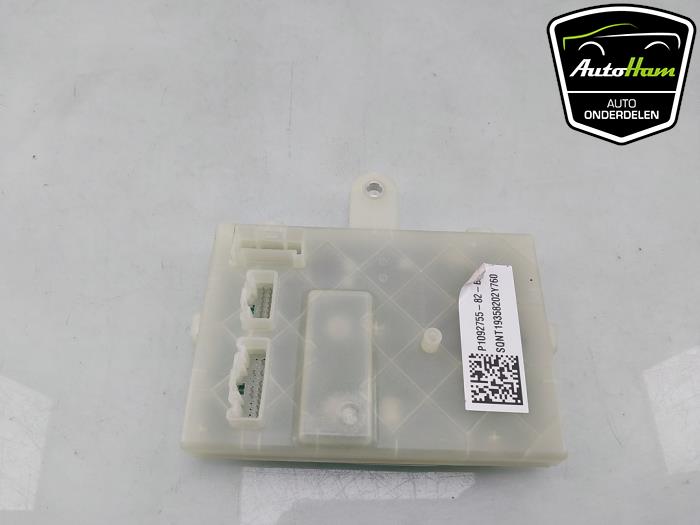 Body control computer Tesla Model 3 EV AWD - P109275582B