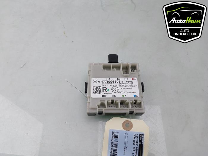 Central door locking module Mercedes CLA 1.3 CLA-200 Turbo 16V ...