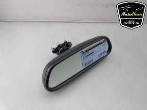 Usados Retrovisor interior Peugeot 3008 II (M4/MC/MJ/MR) 1.2 12V e-THP PureTech 130 Precio € 15,00 Norma de margen ofrecido por AutoHam