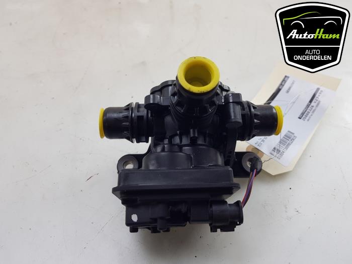Begagnade Extra vattenpump BMW i7 (G70) eDrive50 106 kWh Pris € 50,00 Marginaltabell erbjuds av AutoHam