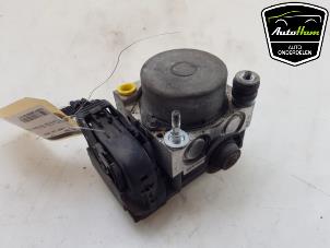 Używane Pompa ABS Fiat Panda (169) 1.2, Classic Cena € 35,00 Procedura marży oferowane przez AutoHam