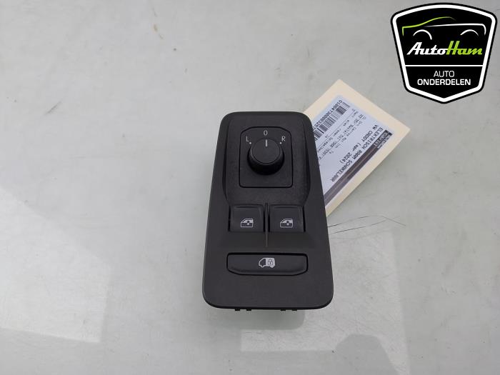 Usados Interruptor de ventanilla eléctrica Volkswagen Caddy Cargo V (SBA/SBH) 2.0 TDI BlueMotionTechnology Precio € 30,25 IVA incluido ofrecido por AutoHam