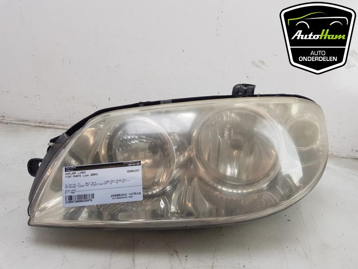 Używane Reflektor lewy Fiat Punto II (188) 1.4 16V Cena € 35,00 Procedura marży oferowane przez AutoHam