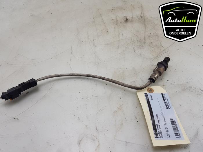 Lambda probe from a Peugeot 208 I (CA/CC/CK/CL) 1.2 Vti 12V PureTech 82 2013
