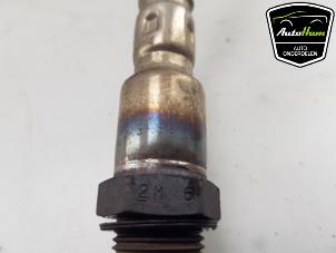 Lambda probe from a Peugeot 208 I (CA/CC/CK/CL) 1.2 Vti 12V PureTech 82 2013