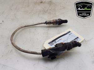 Lambda probe from a Peugeot 208 I (CA/CC/CK/CL) 1.2 Vti 12V PureTech 82 2013