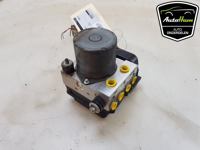 Used ABS pump Peugeot 5008 I (0A/0E) 1.6 THP 16V Price € 85,00 Margin scheme offered by AutoHam