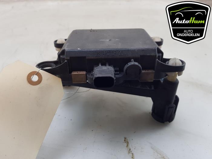 Gebrauchte ACC Sensor (Entfernung) Peugeot 5008 I (0A/0E) 1.6 THP 16V Preis € 50,00 Margenregelung angeboten von AutoHam