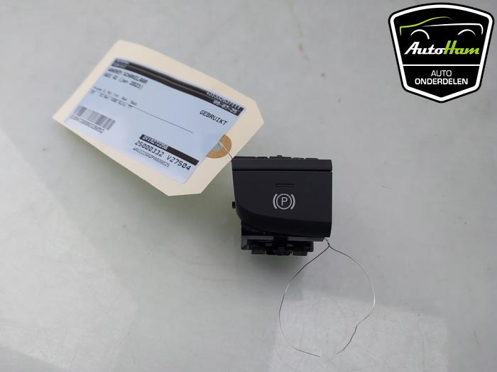 Gebrauchte Handbremse Schalter Audi Q2 (GAB/GAG) 1.5 35 TFSI 16V Preis € 20,00 Margenregelung angeboten von AutoHam