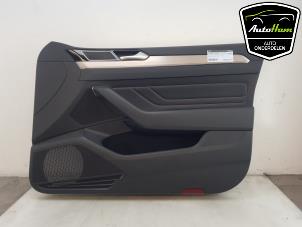 Begagnade List, framdörr, 4-dörrars, höger Volkswagen Passat Variant (3G5) 2.0 TDI 16V 150 Pris € 95,00 Marginaltabell erbjuds av AutoHam