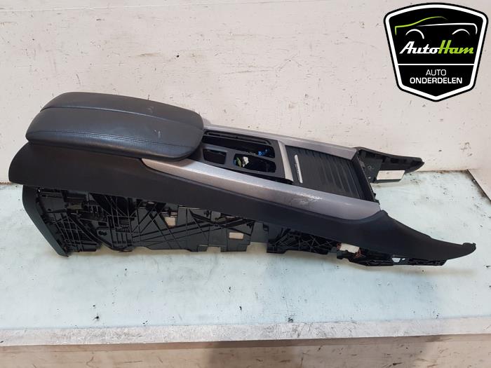 Begagnade Armstöd BMW X5 (F15) xDrive 40e 2.0 Pris € 175,00 Marginaltabell erbjuds av AutoHam