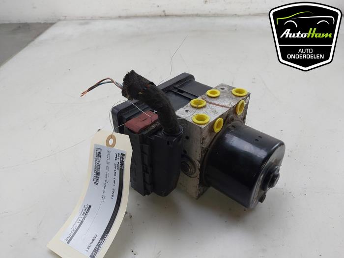 Begagnade ABS-pump Opel Zafira (M75) 1.7 CDTi 16V Pris € 45,00 Marginaltabell erbjuds av AutoHam