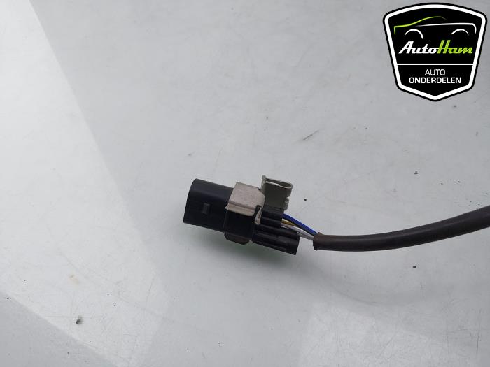 Lambda probe from a Mercedes-Benz CLA (118.3) 1.3 CLA-200 Turbo 16V 2020