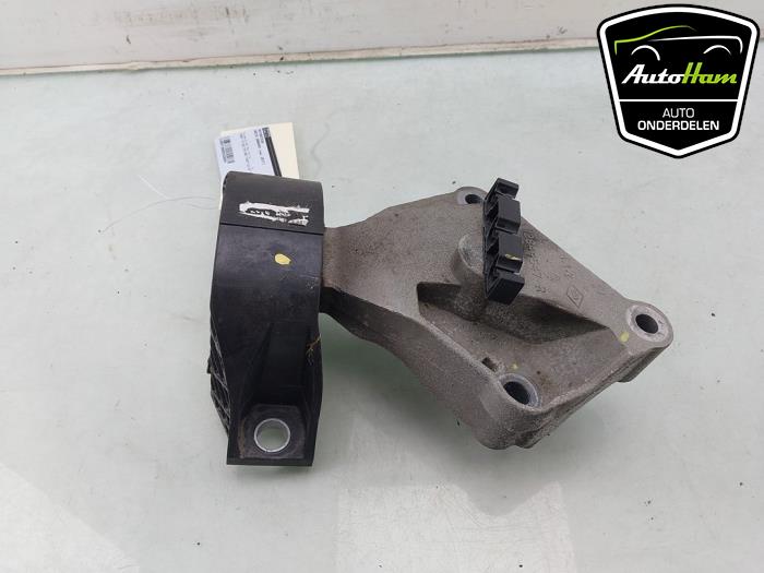 Used Engine mount Dacia Sandero II 0.9 TCE 12V LPG Price € 20,00 Margin scheme offered by AutoHam