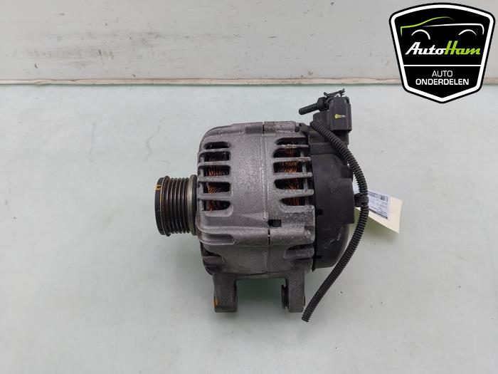 Gebrauchte Dynamo Opel Corsa F (UB/UH/UP) 1.2 12V 130 Preis € 50,00 Margenregelung angeboten von AutoHam