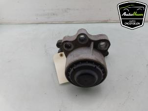 Engine mount from a Ford Transit 2.2 TDCi 16V 2015