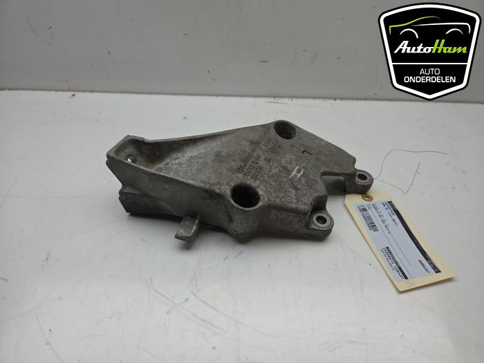 Usagé Support moteur BMW M1 (F20) M140i 3.0 24V Prix € 20,00 Règlement à la marge proposé par AutoHam
