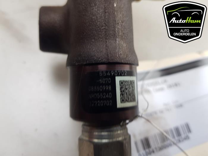 Gebrauchte Kraftstoffverteiler Opel Astra K Sports Tourer 1.6 CDTI 136 16V Preis € 40,00 Margenregelung angeboten von AutoHam