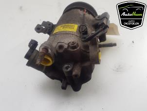Usagé Compresseur de clim Ford Fiesta 6 (JA8) 1.0 EcoBoost 12V Sport Prix € 50,00 Règlement à la marge proposé par AutoHam